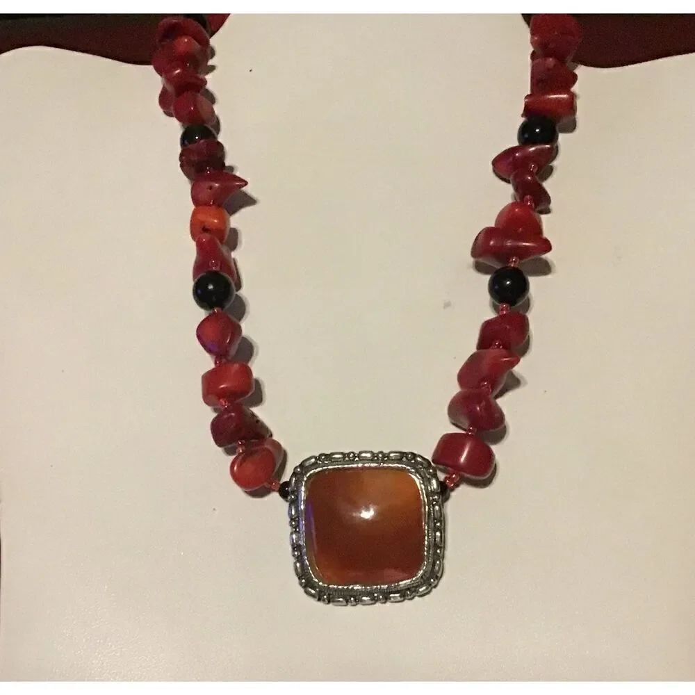 Beautiful Genuine Red Carnelian & Black Onyx Gemstone Necklace